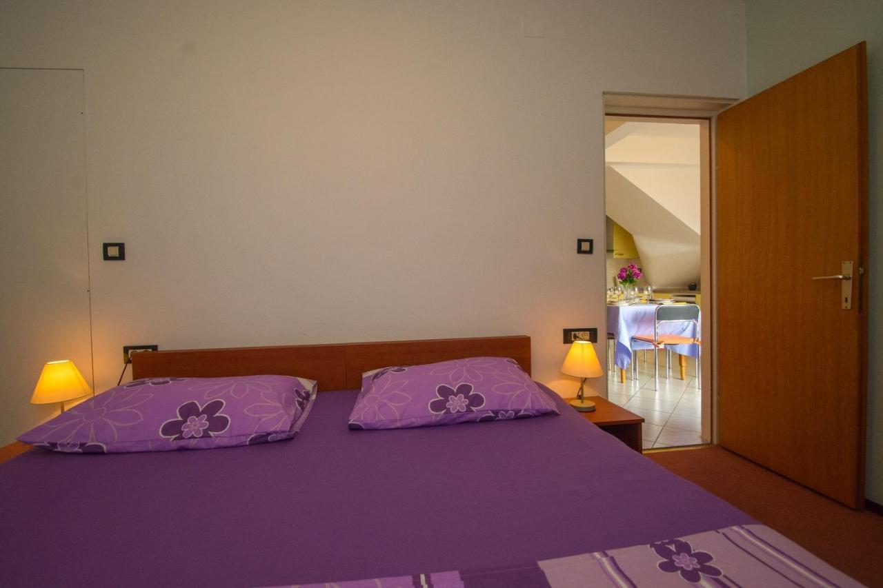 Apartments Marija - By The Sea Rogoznica  Luaran gambar